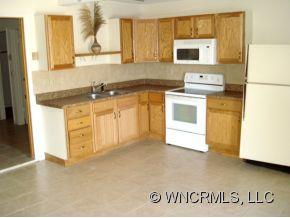332 Calhoun Ridge Drive Waynesville, NC 28786 - Photo 8 of 12