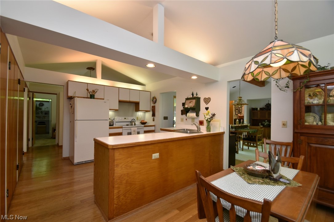 4259 Brainard Road Chagrin Falls, OH 44022 - Photo 11 of 32 Kitchen from breakfast room