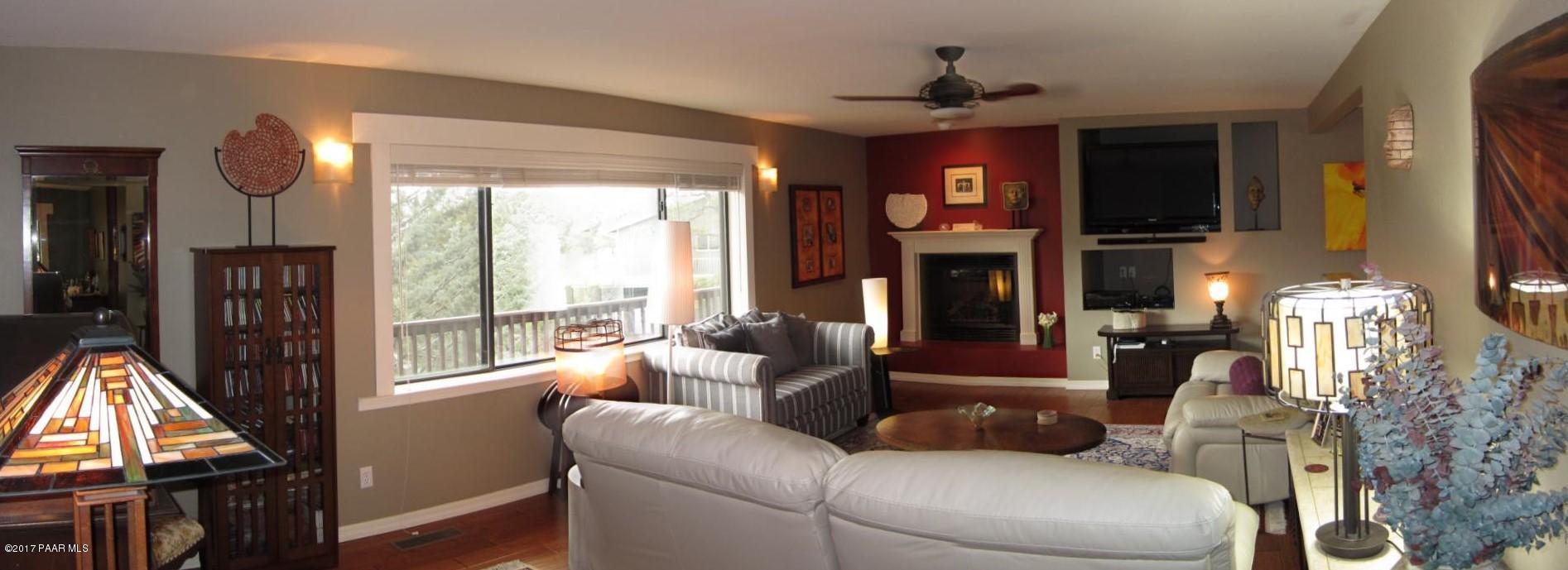 1241 Tanglewood Road Prescott, AZ 86303 - Photo 4 of 28 LIVING ROOM