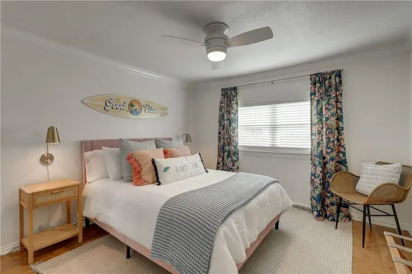 $2,400 | 718 North Magnolia Street, Rockport, TX 78382