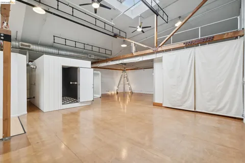 $525,000 | 530 East 8th Street, Unit 207, Oakland, CA 94606