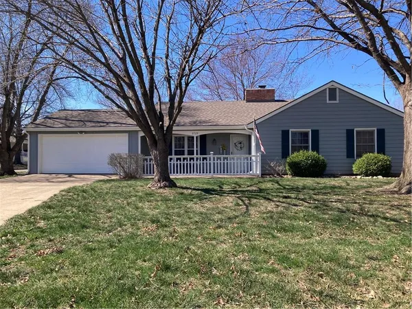 $299,950 | 2729 Pebble Lane, Lawrence, KS 66047