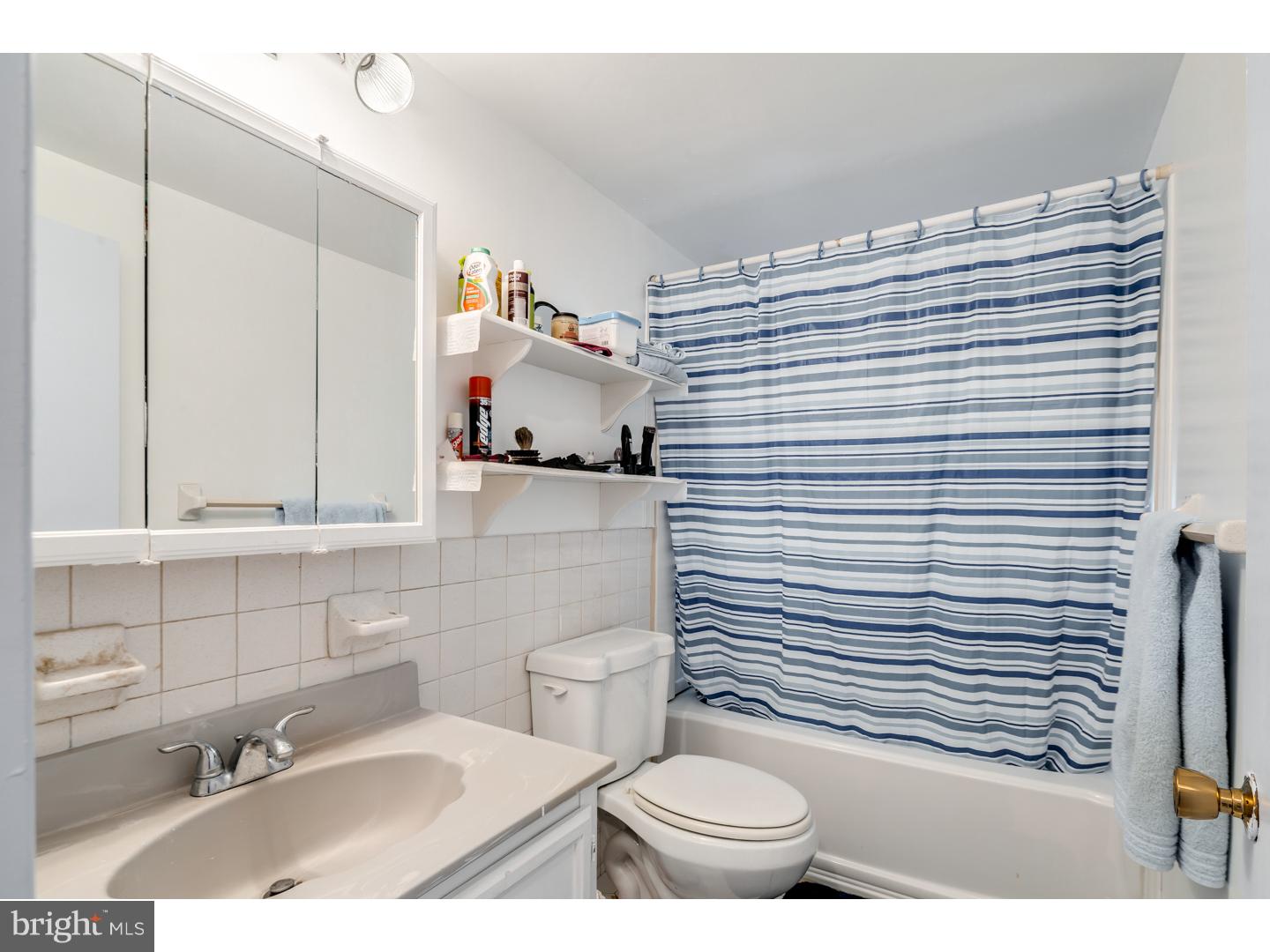 32 Full Turn Road Levittown, PA 19056 - Photo 19 of 21 Bathroom