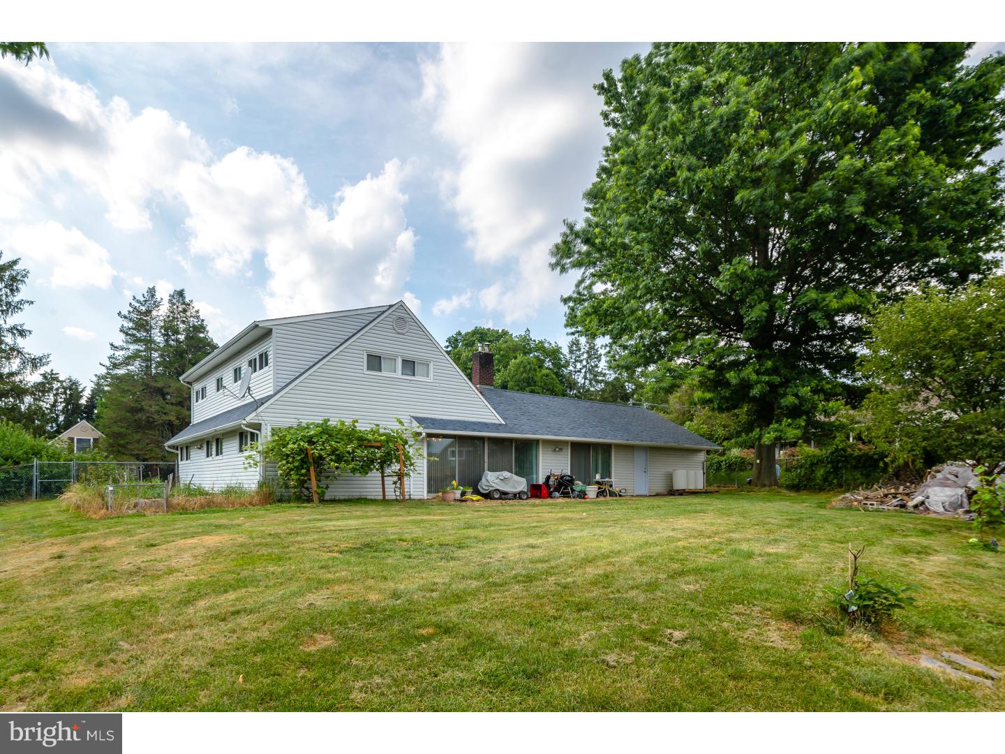 32 Full Turn Road Levittown, PA 19056 - Photo 20 of 21 Exterior Back