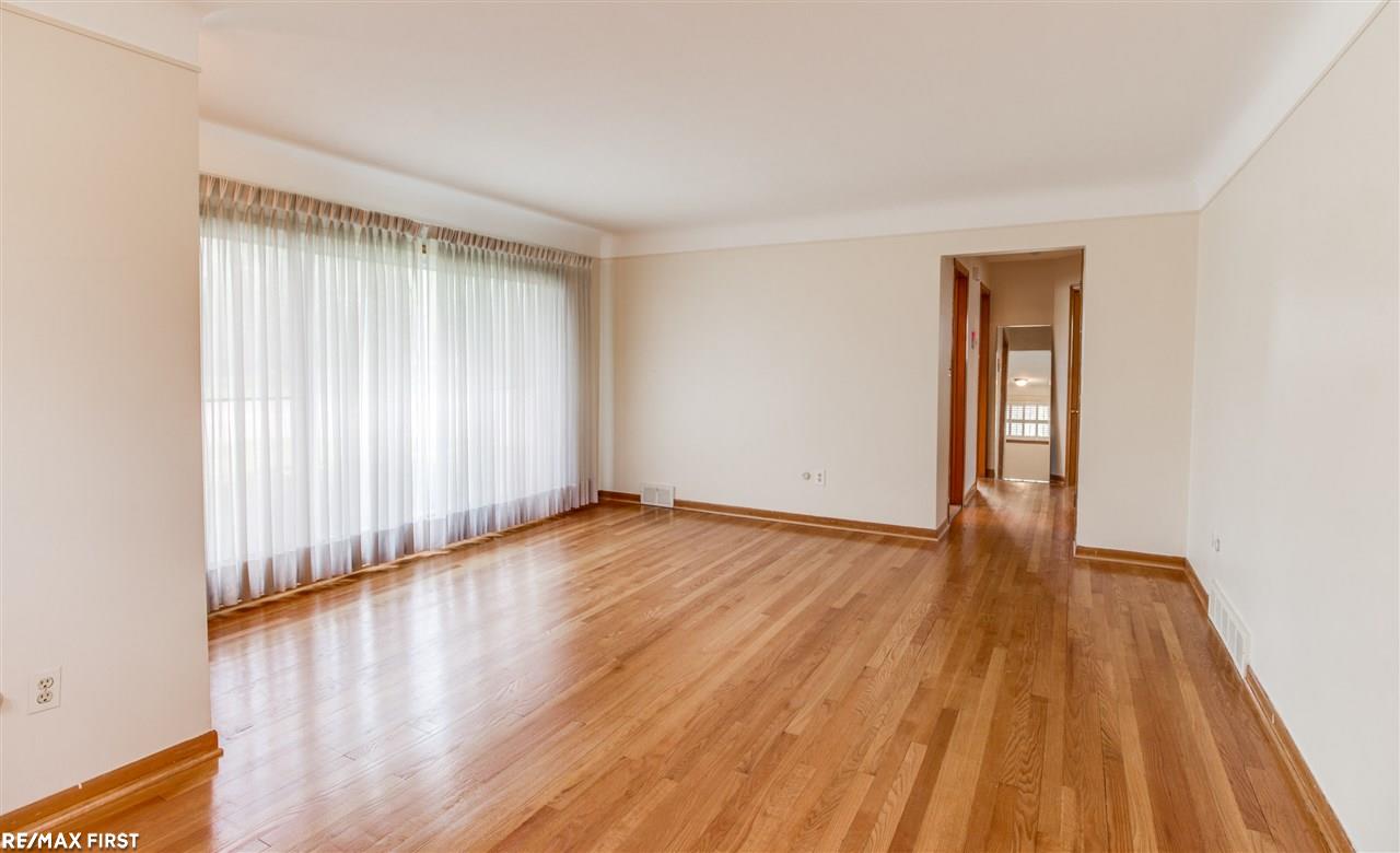 18395 East 13 Mile Road Fraser, MI 48026 - Photo 4 of 29 31318364-3.JPG