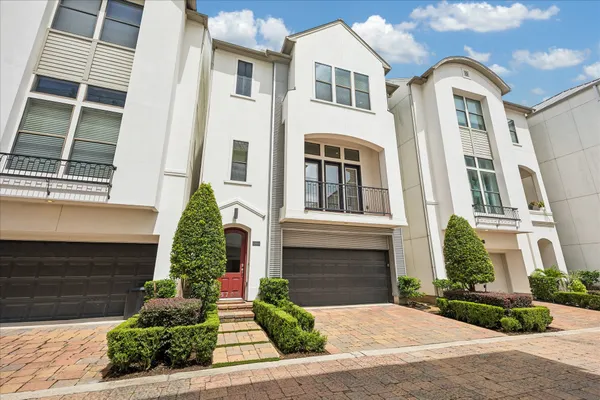 $445,000 | 5708 Kansas Street, Unit B, Houston, TX 77007
