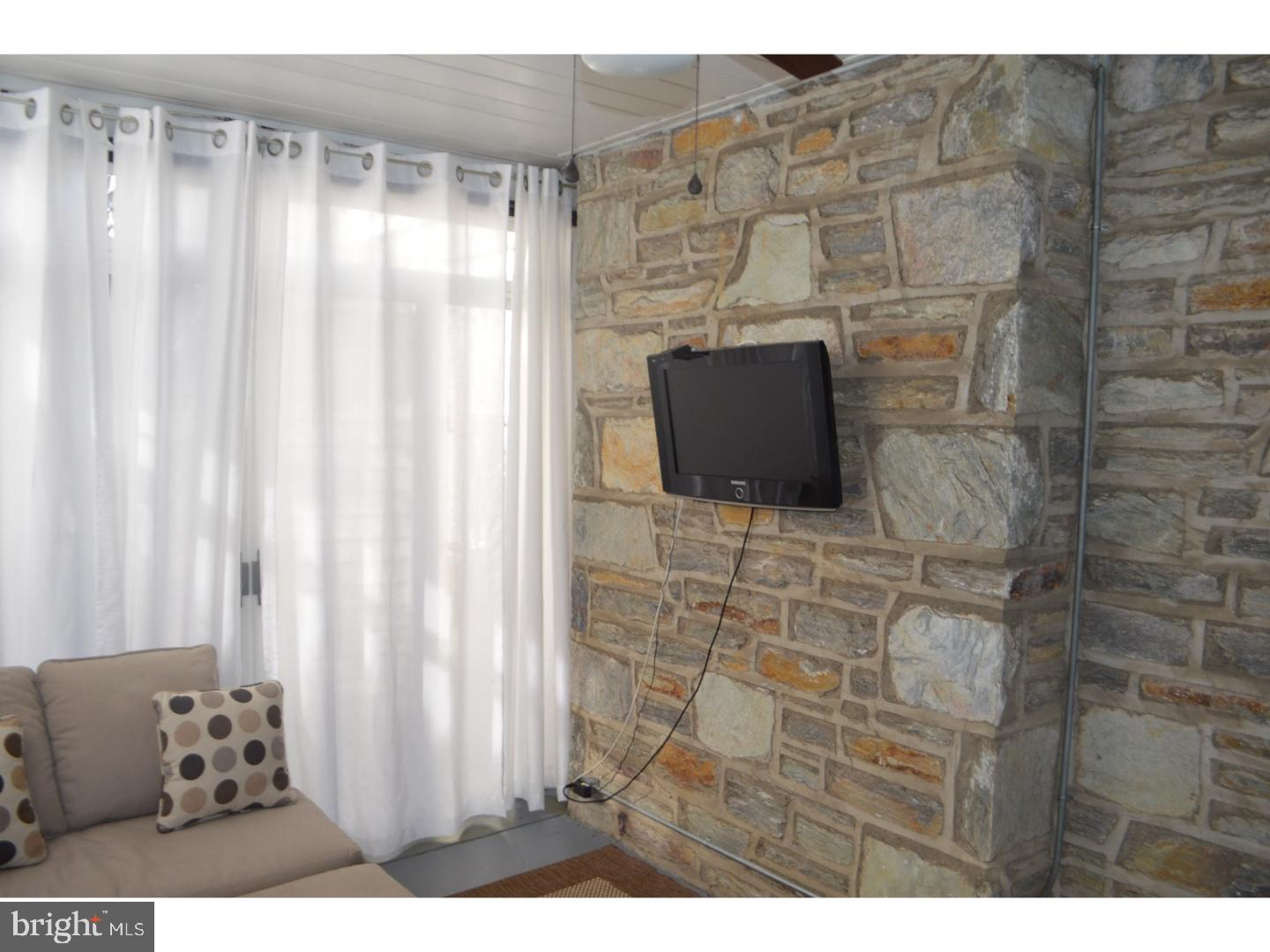 10830 Ellicott Road Philadelphia, PA 19154 - Photo 13 of 25
