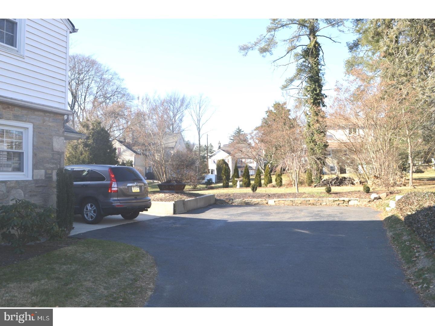 10830 Ellicott Road Philadelphia, PA 19154 - Photo 4 of 25 Exterior Side