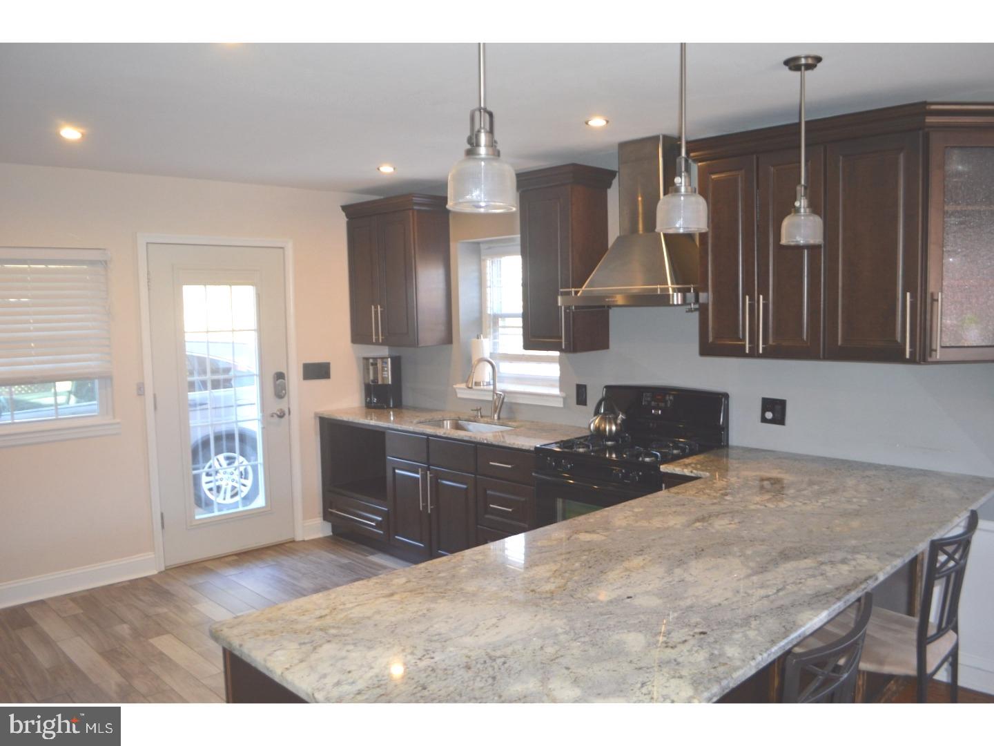 10830 Ellicott Road Philadelphia, PA 19154 - Photo 8 of 25 Kitchen