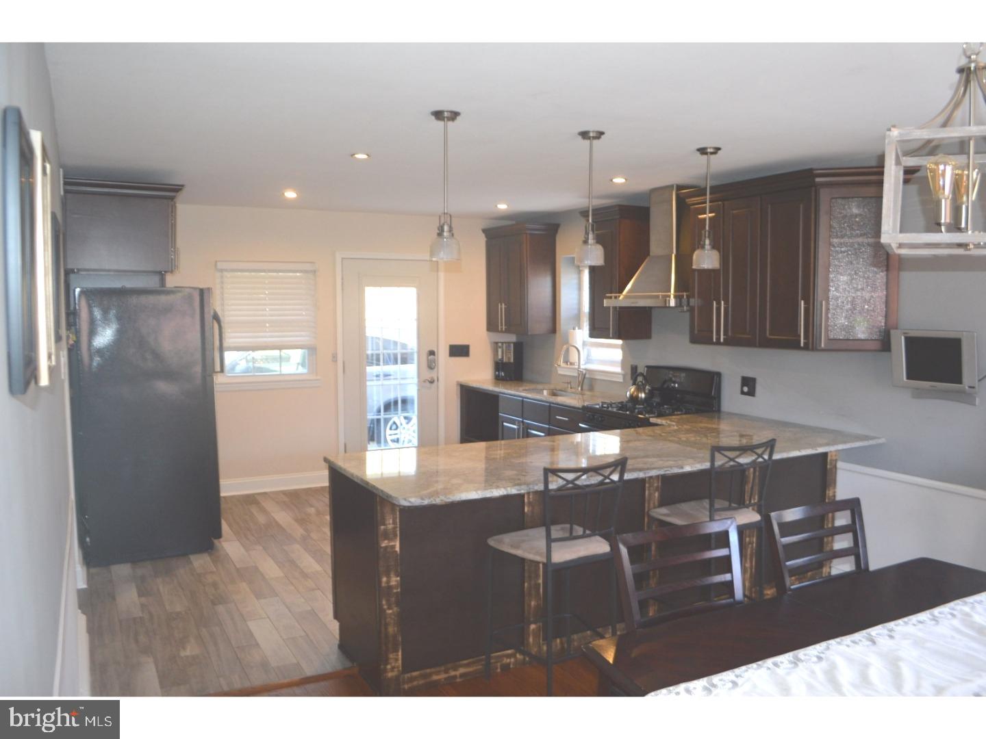 10830 Ellicott Road Philadelphia, PA 19154 - Photo 9 of 25 Kitchen