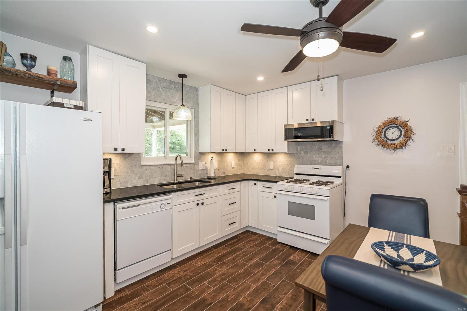 2331 Ruckert Avenue St. Louis, MO 63114 - Photo 8 of 23 Gallery Image 8