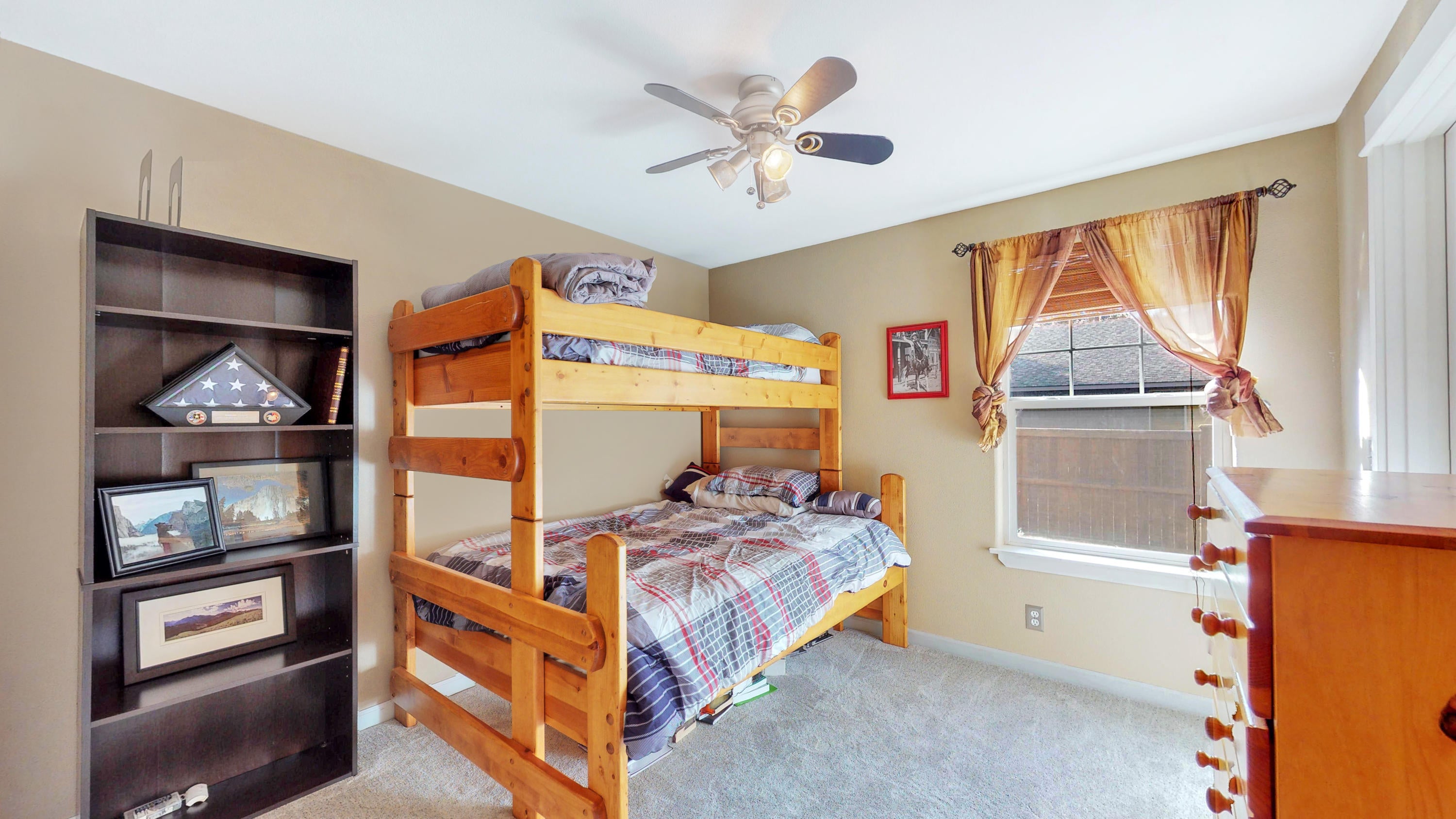 55911 Black Duck Road Bend, OR 97707 - Photo 18 of 24 Bedroom 2
