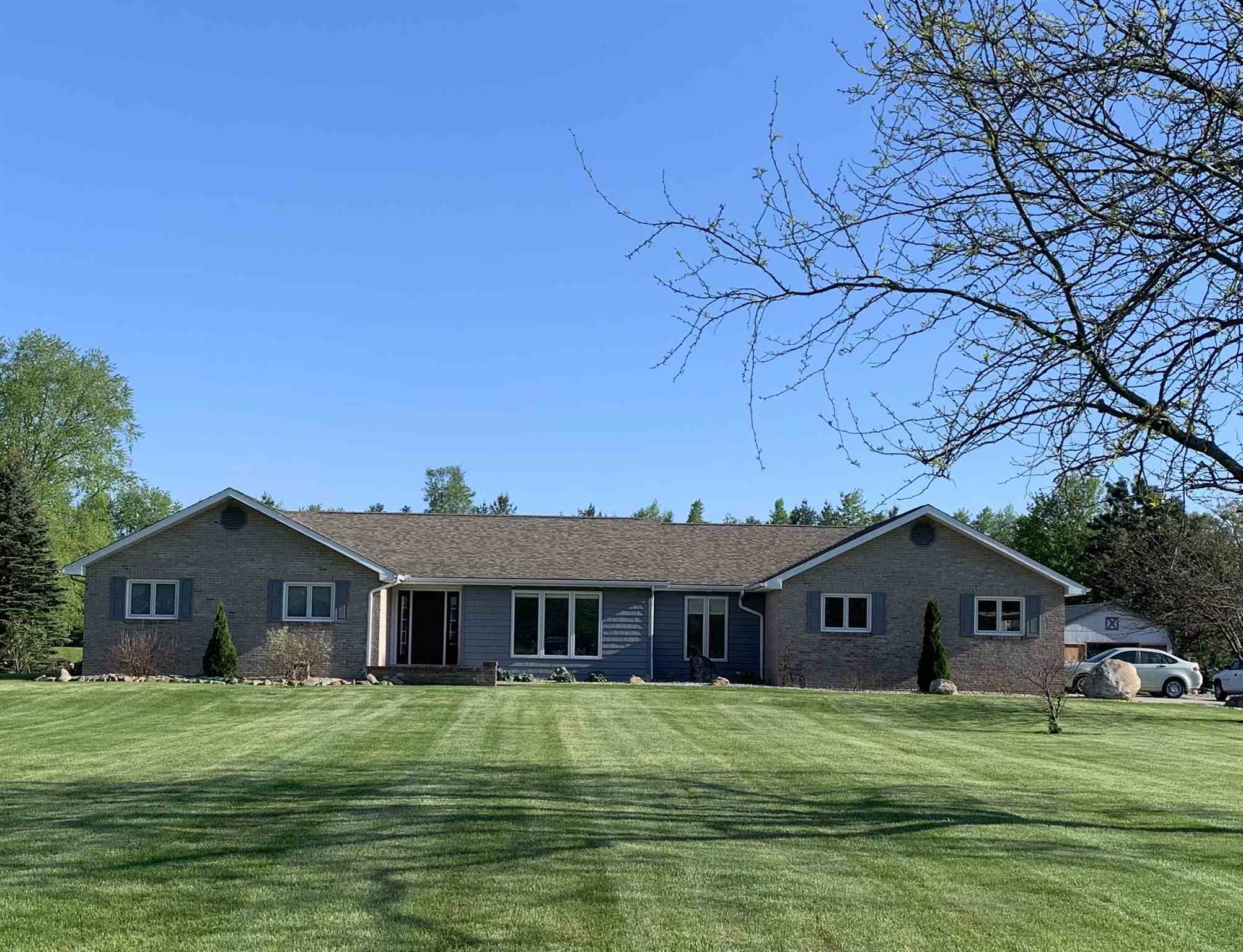 1355 Lakeview Bend Rochester, IN 46975 - Photo 1 of 8
