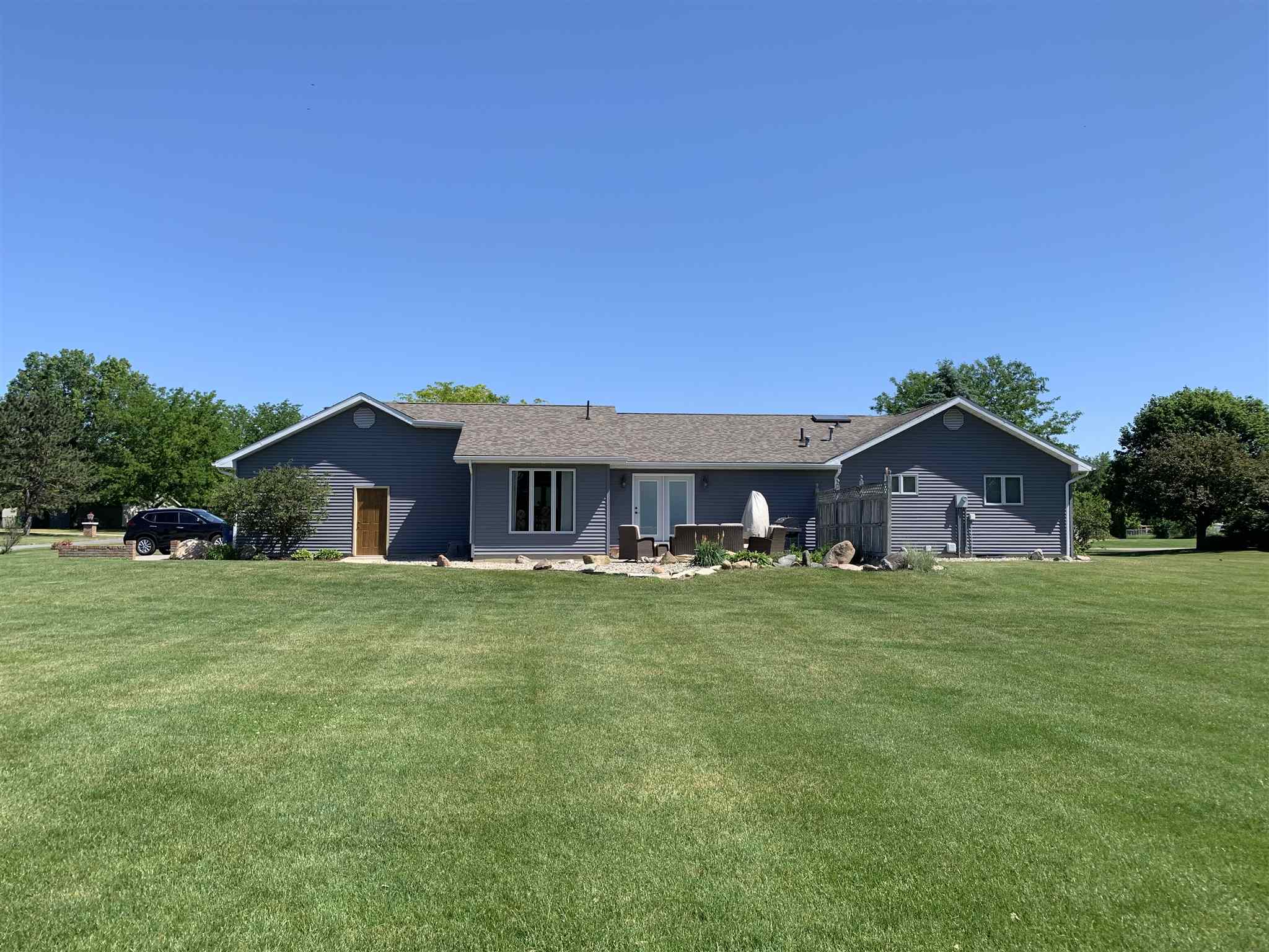 1355 Lakeview Bend Rochester, IN 46975 - Photo 5 of 8