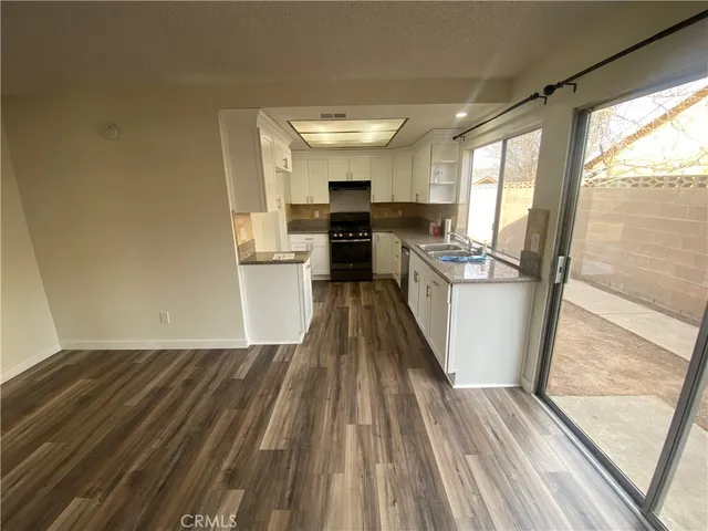 $2,750 | 2823 East Ave R 13, Palmdale, CA 93550