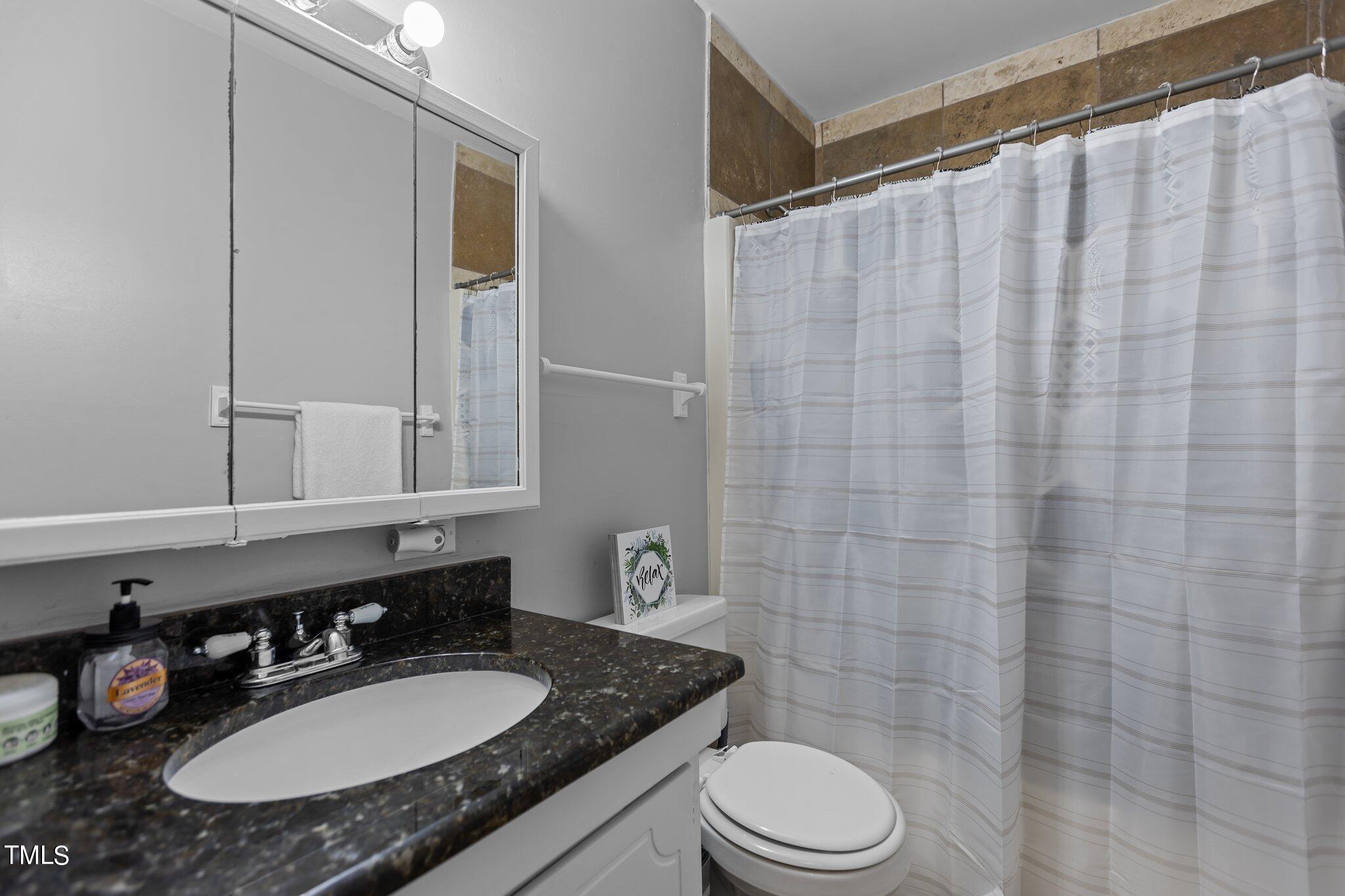 5022 Flint Ridge Place, Unit 5022 Raleigh, NC 27609 - Photo 17 of 35 11-web-or-mls-IMGL6802