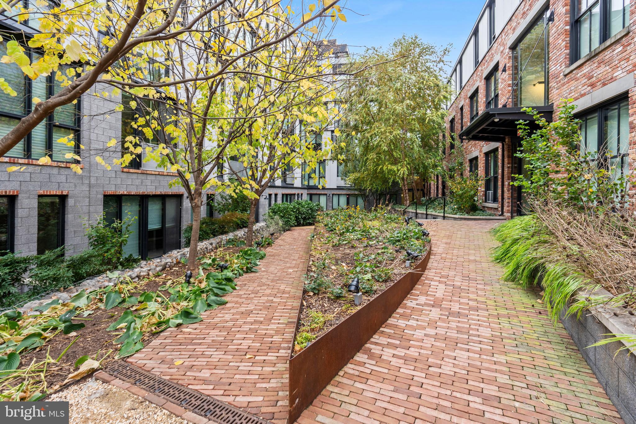 57 N Street Northwest, Unit PH408 Washington, DC 20001 - Photo 15 of 19 Common courtyard