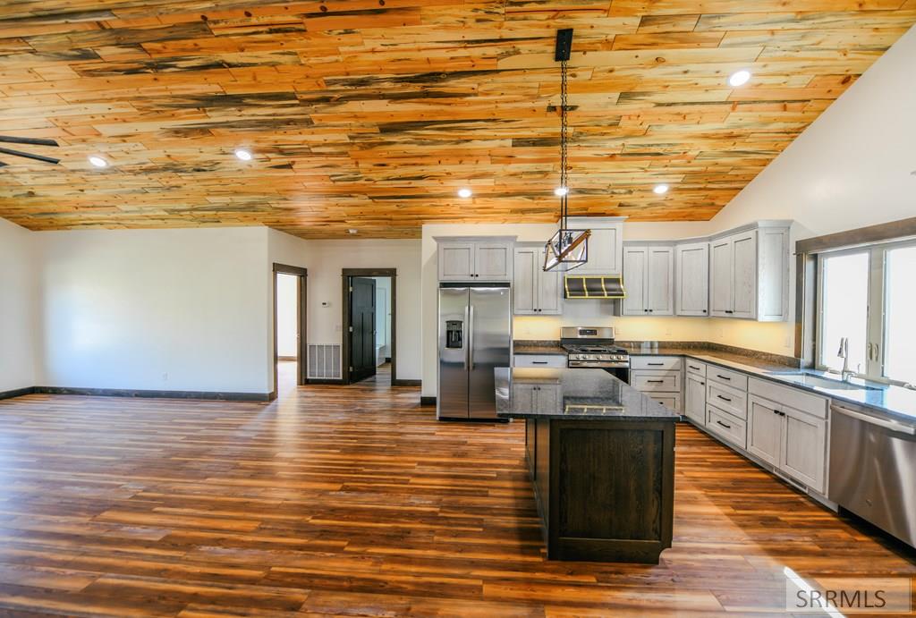 111 10th Street Salmon, ID 83467 - Photo 18 of 33