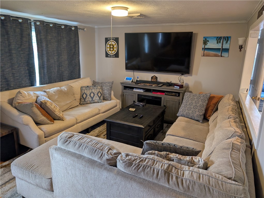 376 Fairview Avenue Coventry, RI 02816 - Photo 5 of 15