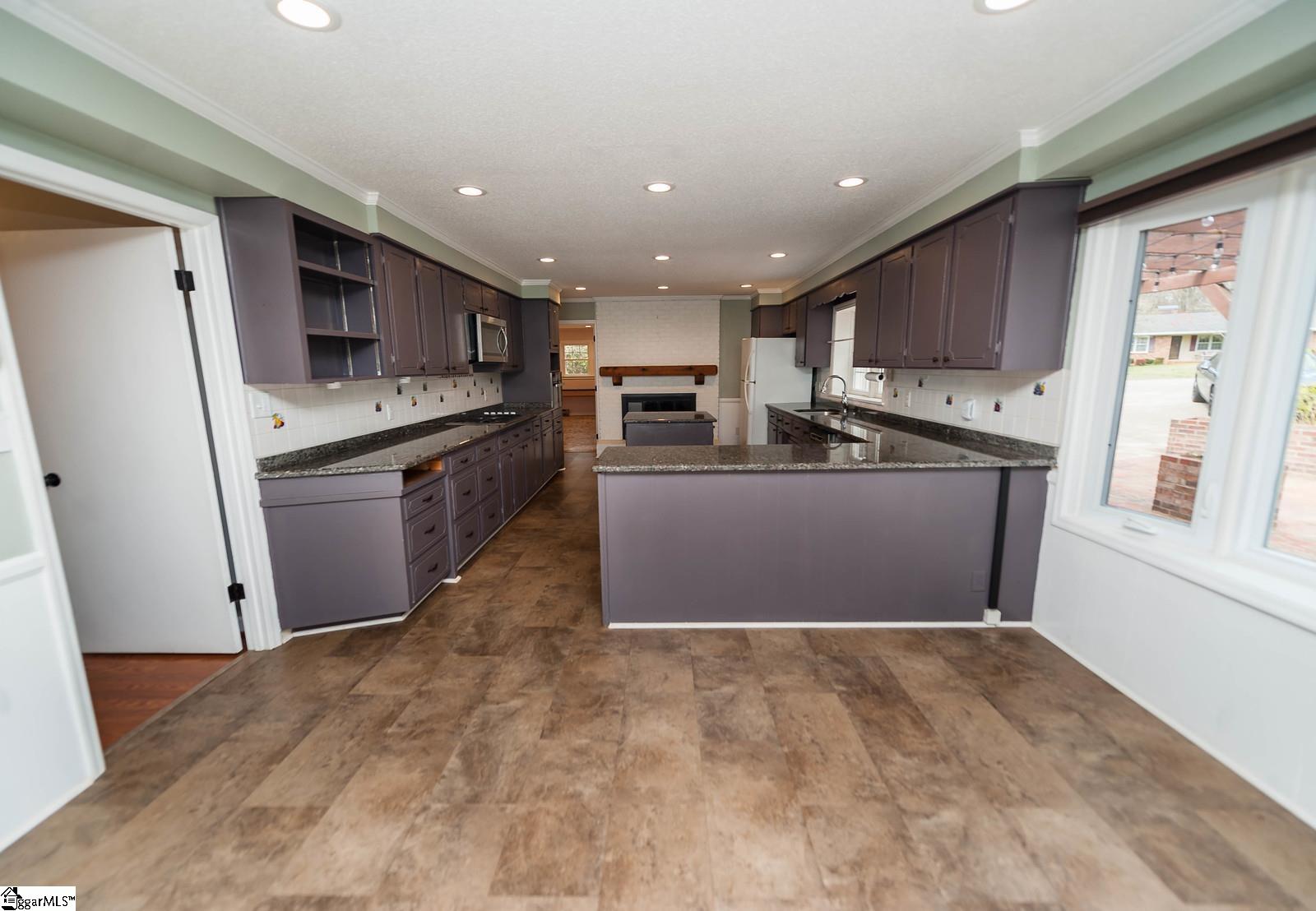 991 Hanging Rock Road Boiling Springs, SC 29316 - Photo 6 of 35 Gallery Image 6
