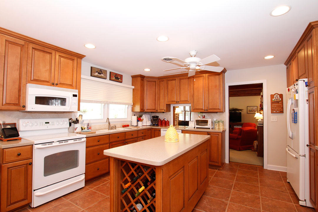 3748 Heritage Road Southwest Roanoke, VA 24015 - Photo 12 of 29 Kitchen 3