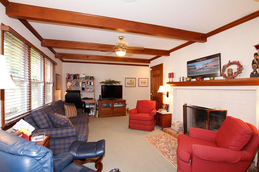 3748 Heritage Road Southwest Roanoke, VA 24015 - Photo 14 of 29 Family Room
