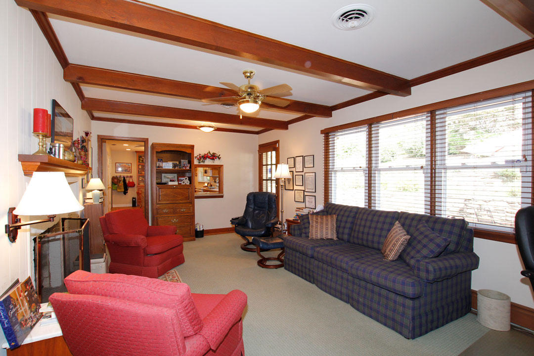 3748 Heritage Road Southwest Roanoke, VA 24015 - Photo 15 of 29 Family Room 2