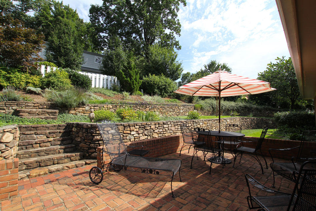 3748 Heritage Road Southwest Roanoke, VA 24015 - Photo 26 of 29 Patio Area