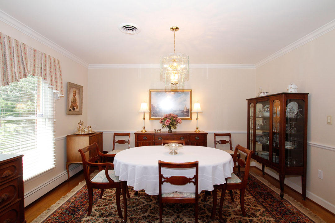 3748 Heritage Road Southwest Roanoke, VA 24015 - Photo 8 of 29 Dining Room