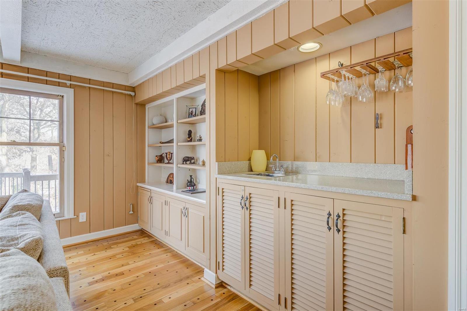 9049 Clayton Road Ladue, MO 63117 - Photo 11 of 28 Gallery Image 11