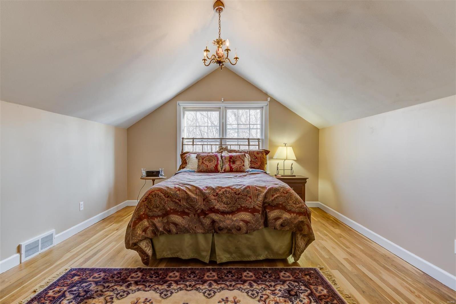 9049 Clayton Road Ladue, MO 63117 - Photo 19 of 28 Gallery Image 19