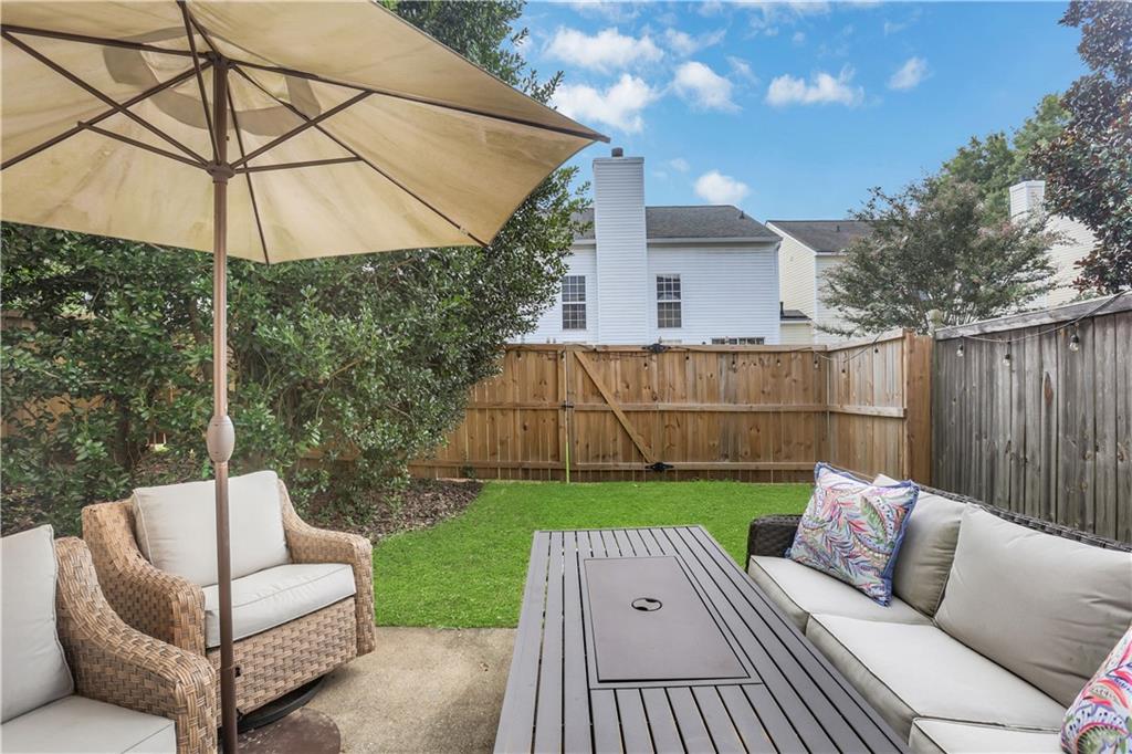 90 Regency Road Roswell, GA 30022 - Photo 18 of 21 Gallery Image 18
