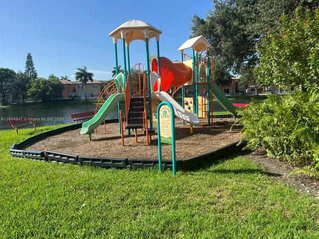 $690,000 | 11010 Northwest 87th Street, Doral, FL 33178