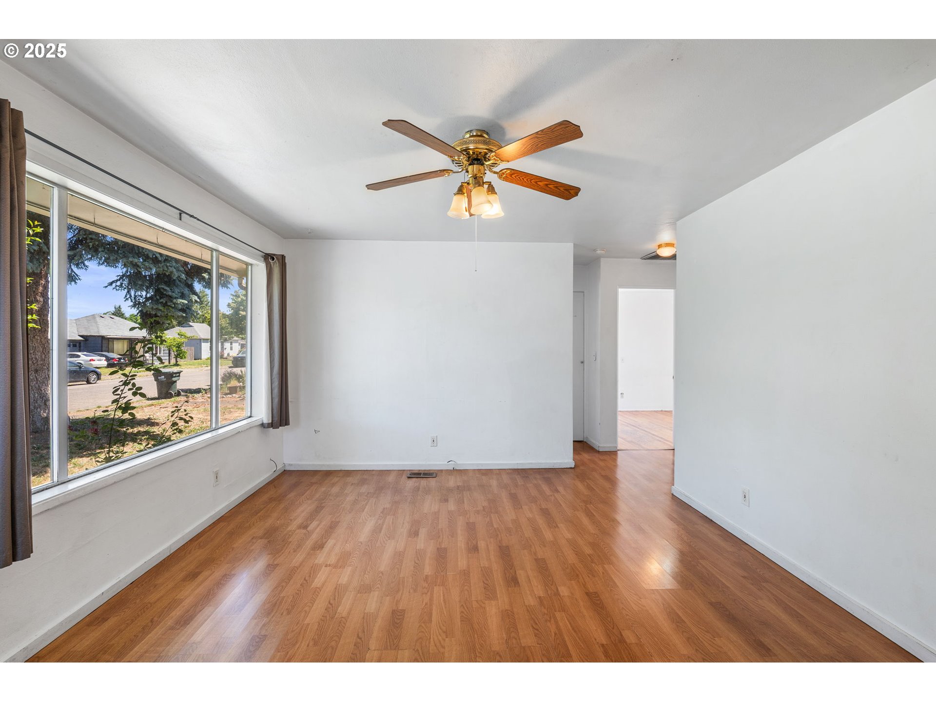 1249 Parker Street Springfield, OR 97477 - Photo 6 of 27 Gallery Image 6