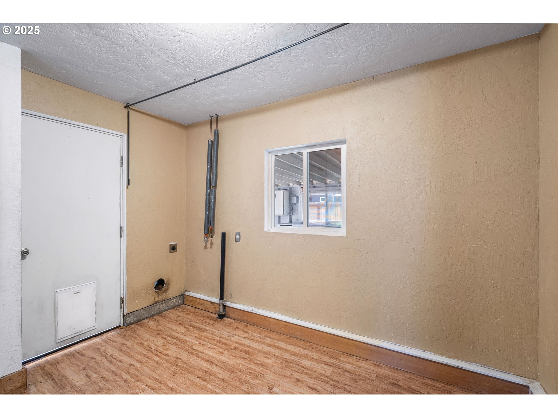 1249 Parker Street Springfield, OR 97477 - Photo 10 of 27 Gallery Image 10