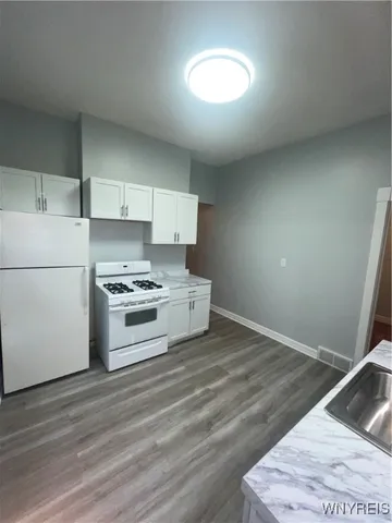 $1,700 | 76 Anderson Place, Buffalo, NY 14222