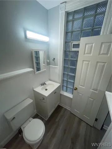 $1,700 | 76 Anderson Place, Buffalo, NY 14222