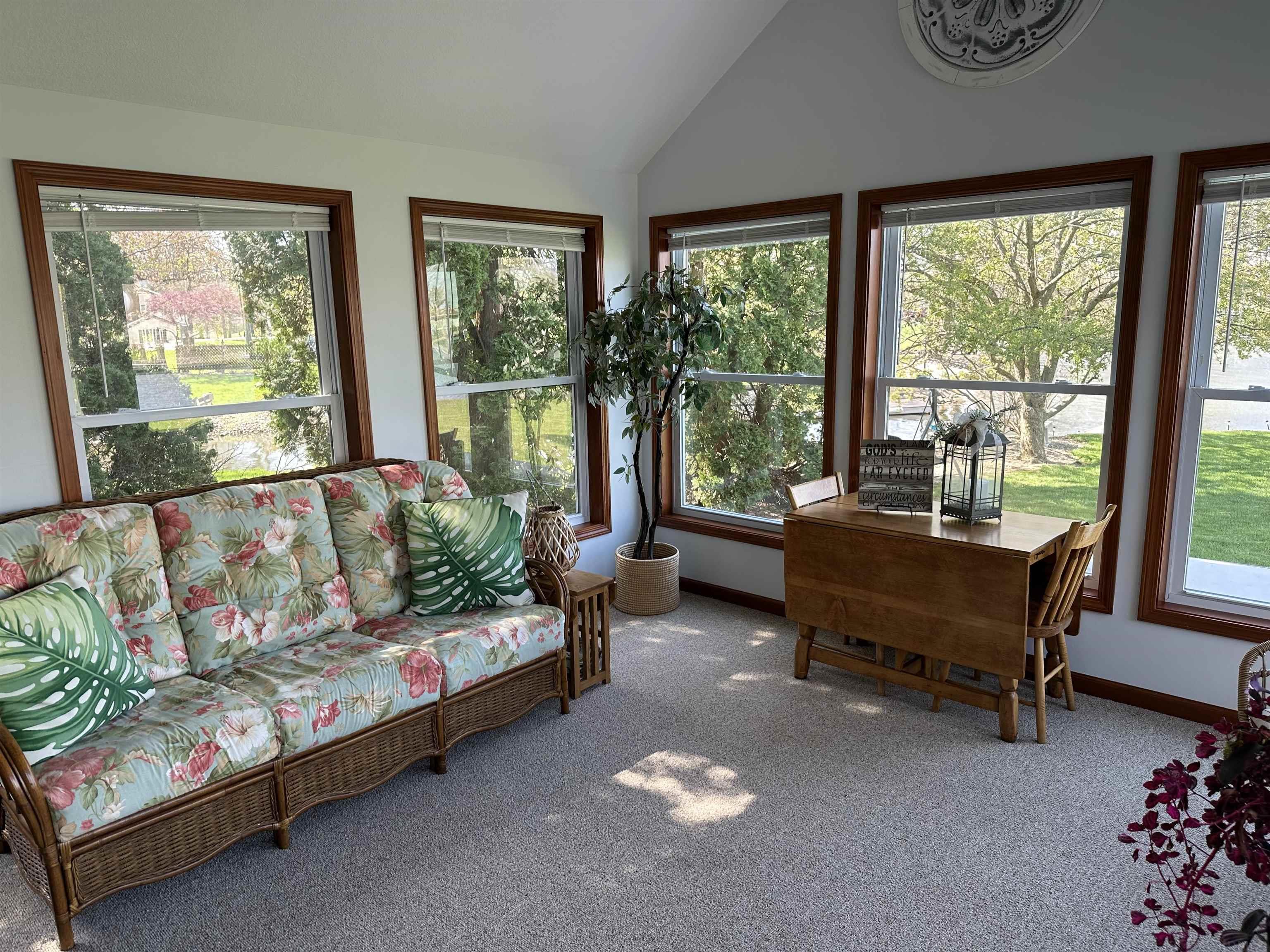 198 North Drive Geneva, IN 46740 - Photo 8 of 24