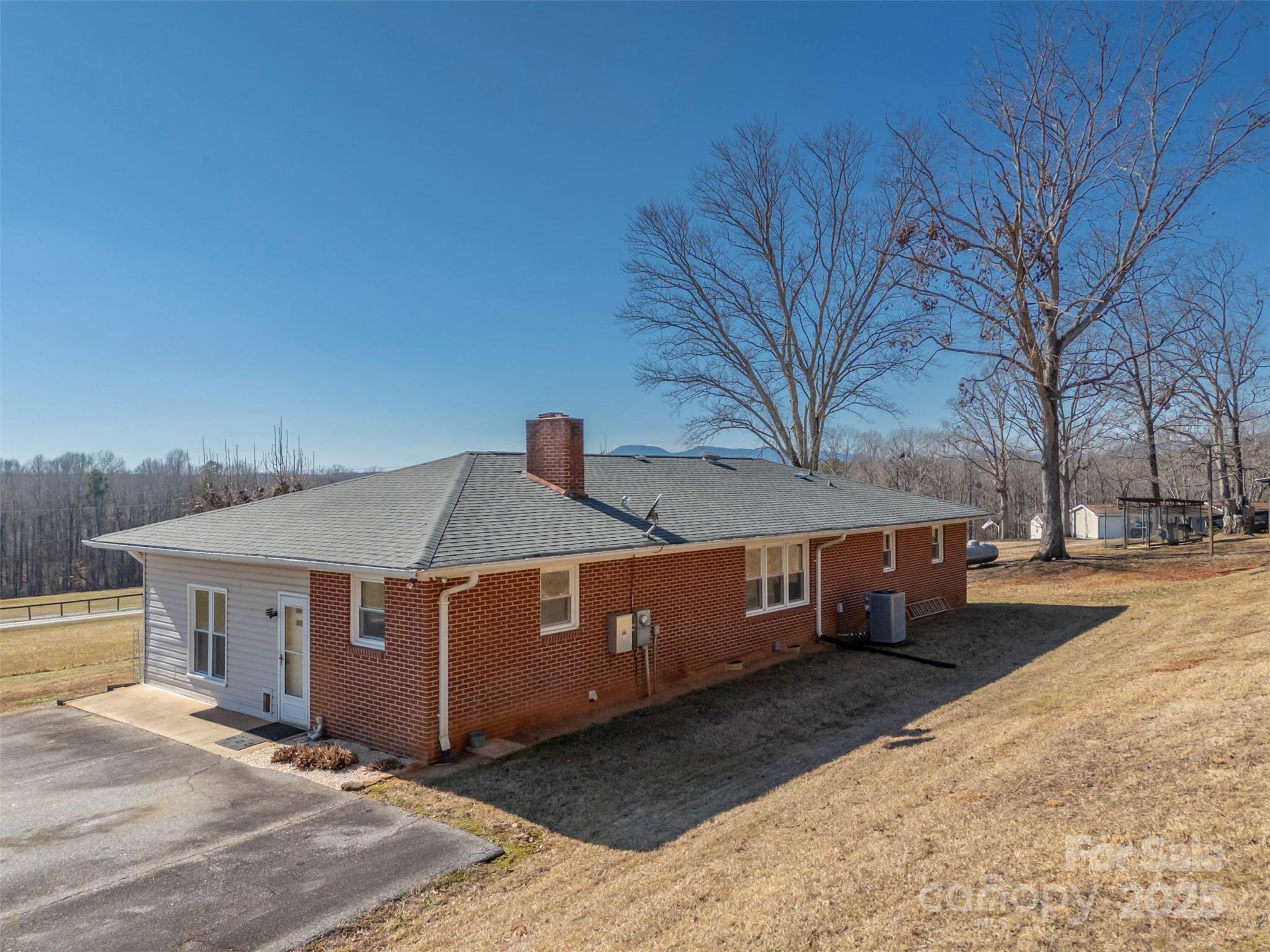 156 Eagle Nest Road Columbus, NC 28722 - Photo 8 of 47