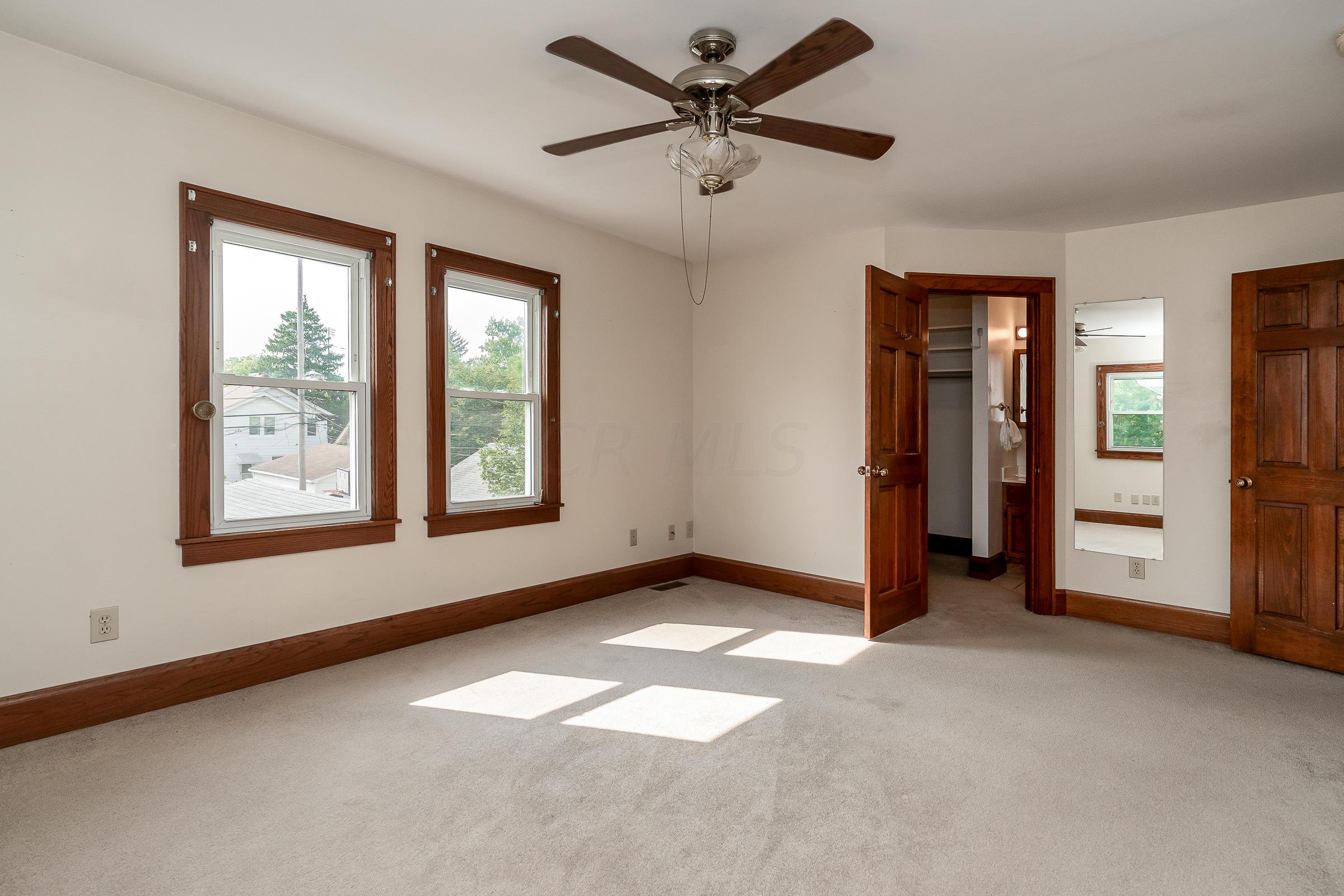 729 South Cassingham Road Columbus, OH 43209 - Photo 19 of 40
