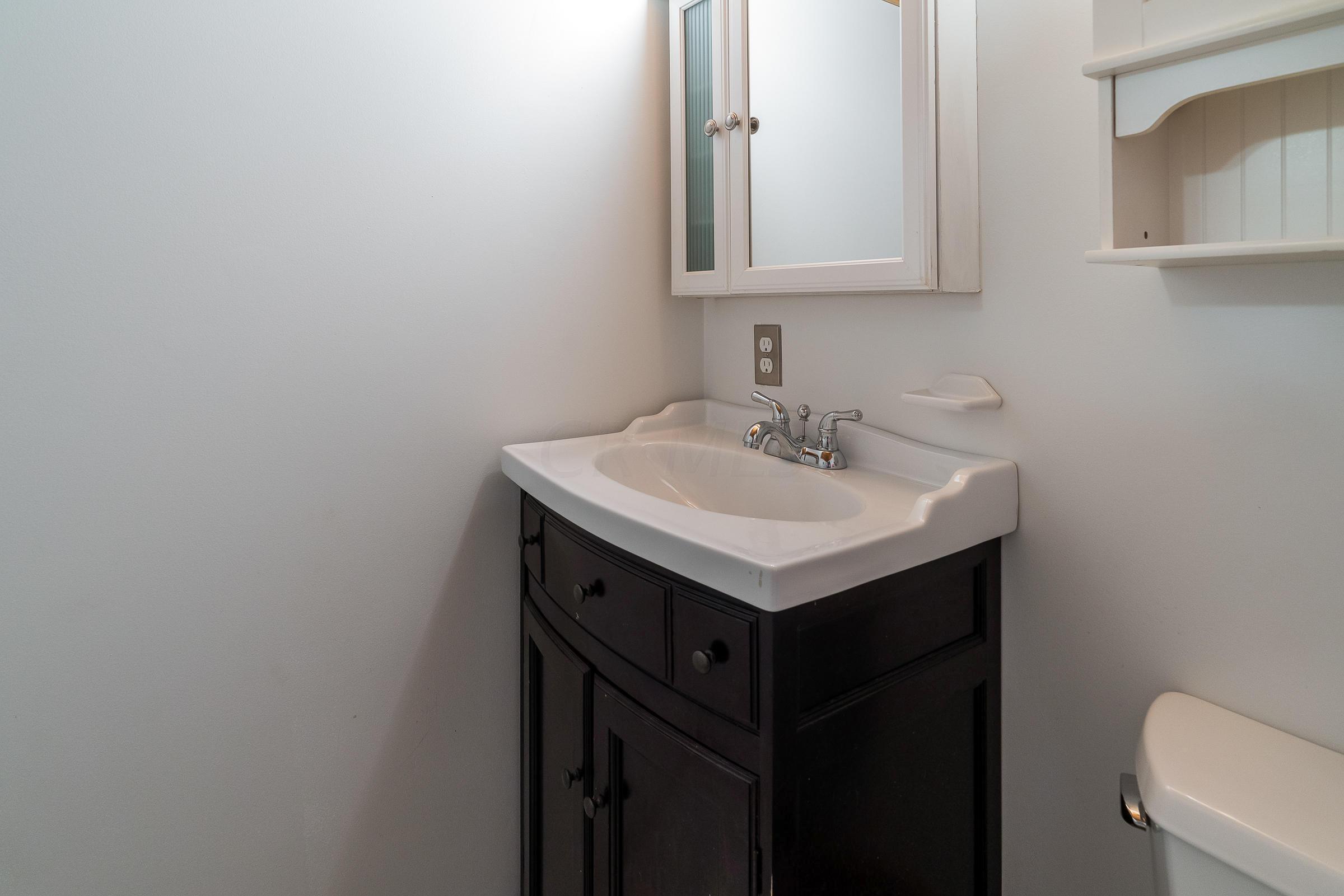 729 South Cassingham Road Columbus, OH 43209 - Photo 28 of 40