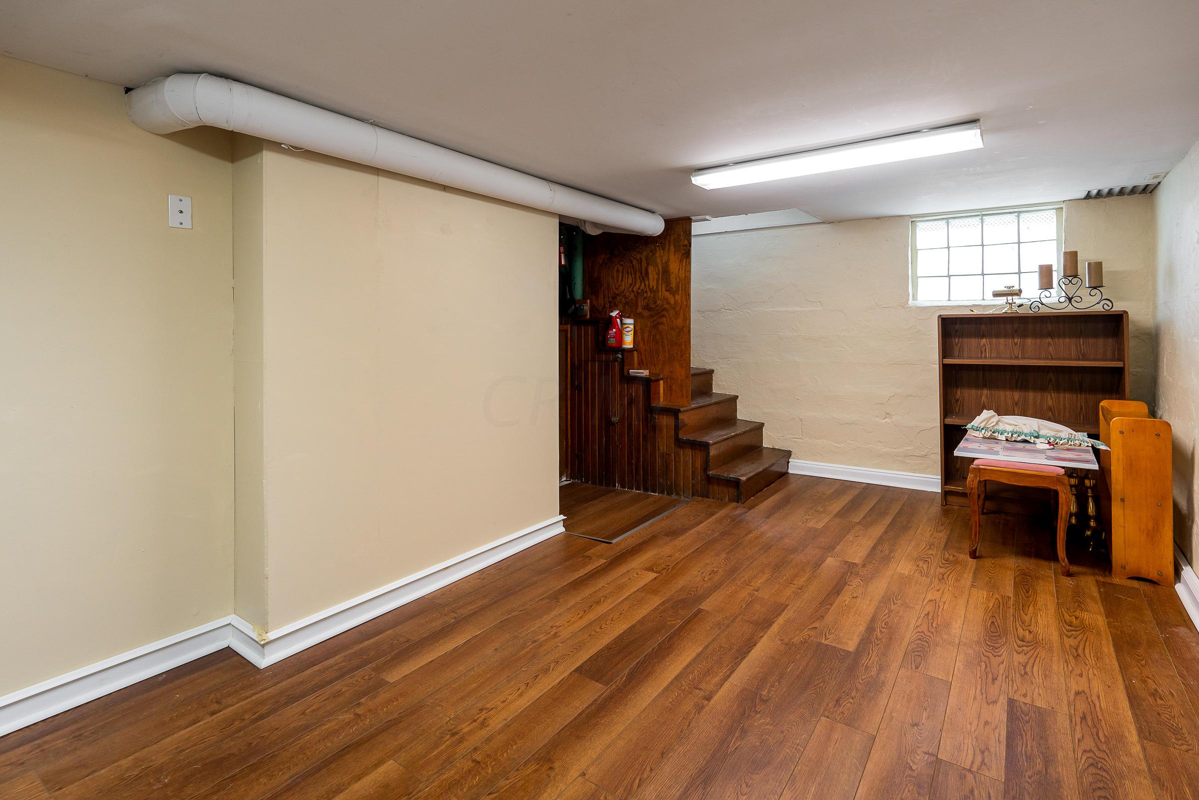 729 South Cassingham Road Columbus, OH 43209 - Photo 30 of 40