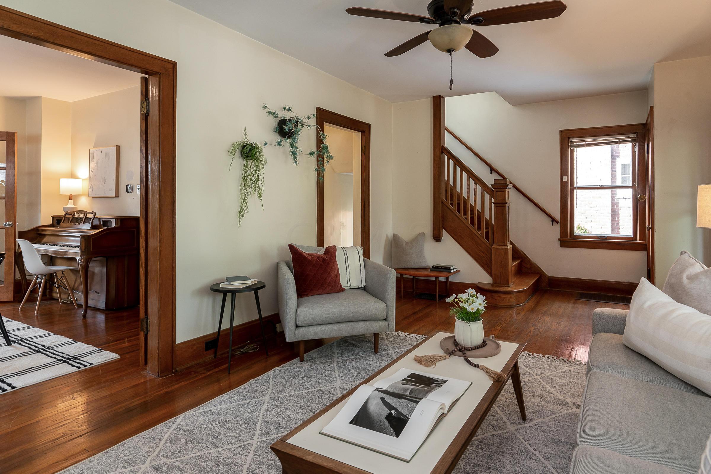 729 South Cassingham Road Columbus, OH 43209 - Photo 6 of 40