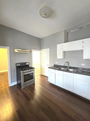 $2,100 | 253 West 118th Street, Chicago, IL 60628