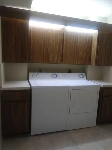 $2,100 | 3626 Whitehall Drive, Unit 304, West Palm Beach, FL 33401