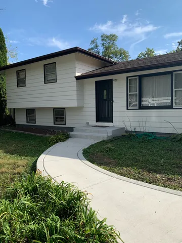 $429,900 | 28W313 Batavia Road, Warrenville, IL 60555