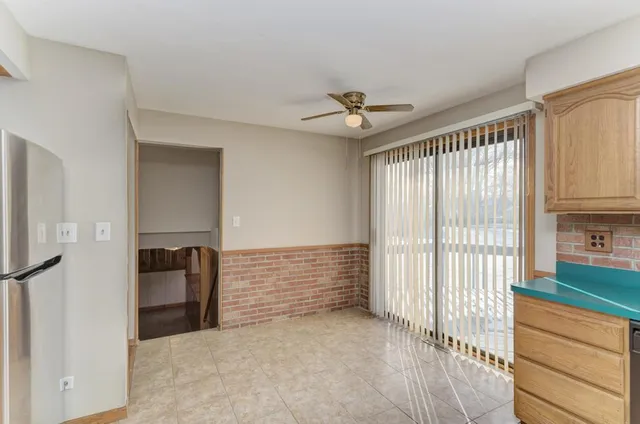 $429,900 | 28W313 Batavia Road, Warrenville, IL 60555