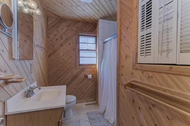 $429,900 | 28W313 Batavia Road, Warrenville, IL 60555