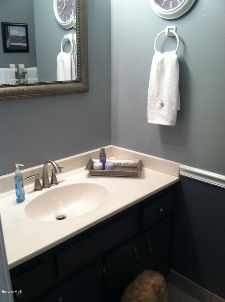 1294 Ne Port Palm Bay, FL 32905 - Photo 21 of 26 GUEST BATH 5