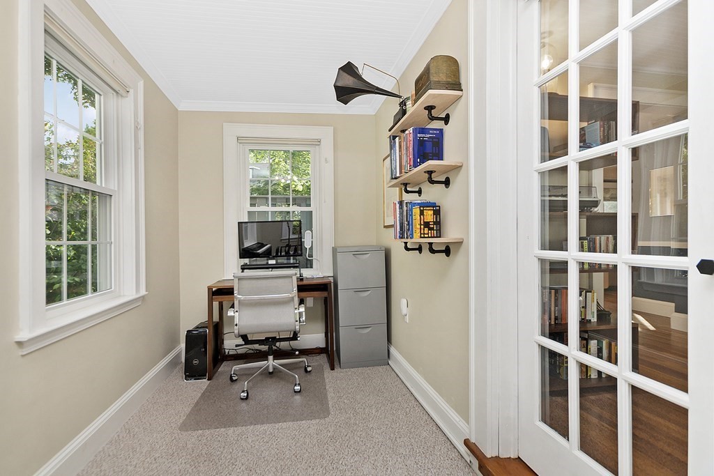 62 Bow Road Newton, MA 02459 - Photo 4 of 18 Gallery Image 4